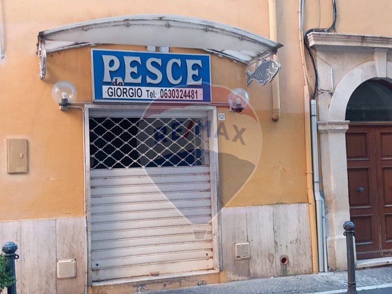 Immobile commerciale in Vendita a Anzio, 130'000€, 40 m²