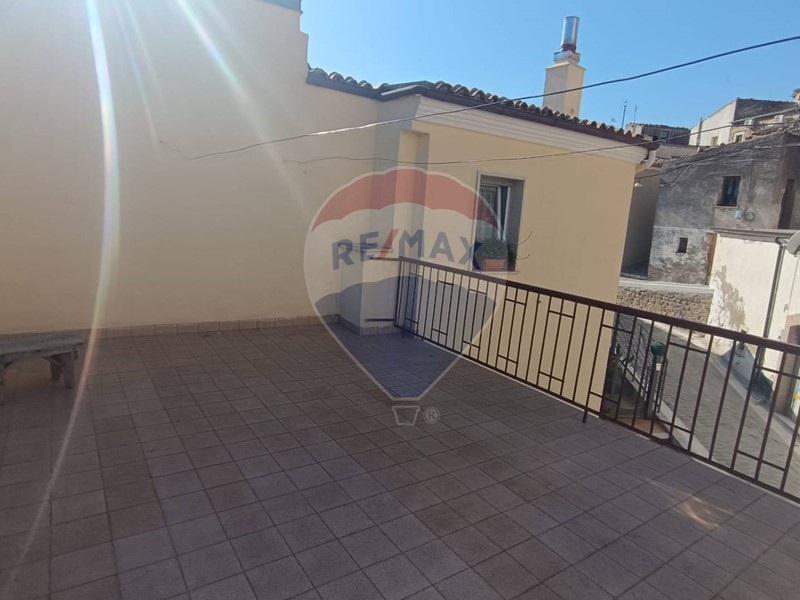Casa Indipendente in Vendita a Rocchetta Sant'Antonio, 21'000&euro;, 68 m²