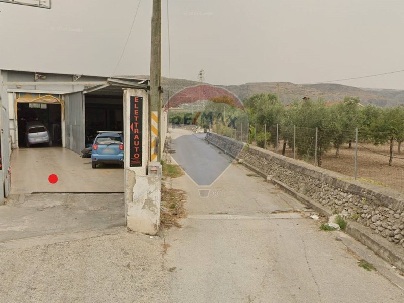 Attività commerciale in Vendita a Manfredonia, 25'000&euro;, 177 m²