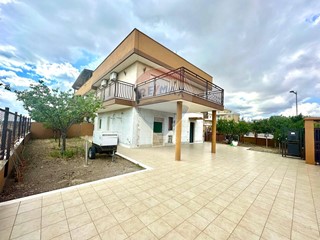 Casa Indipendente in Vendita a Manfredonia, 275'000&euro;, 135 m²