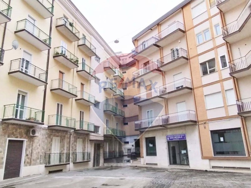 Quadrilocale in Vendita a Monte Sant'Angelo, 140'000&euro;, 125 m²