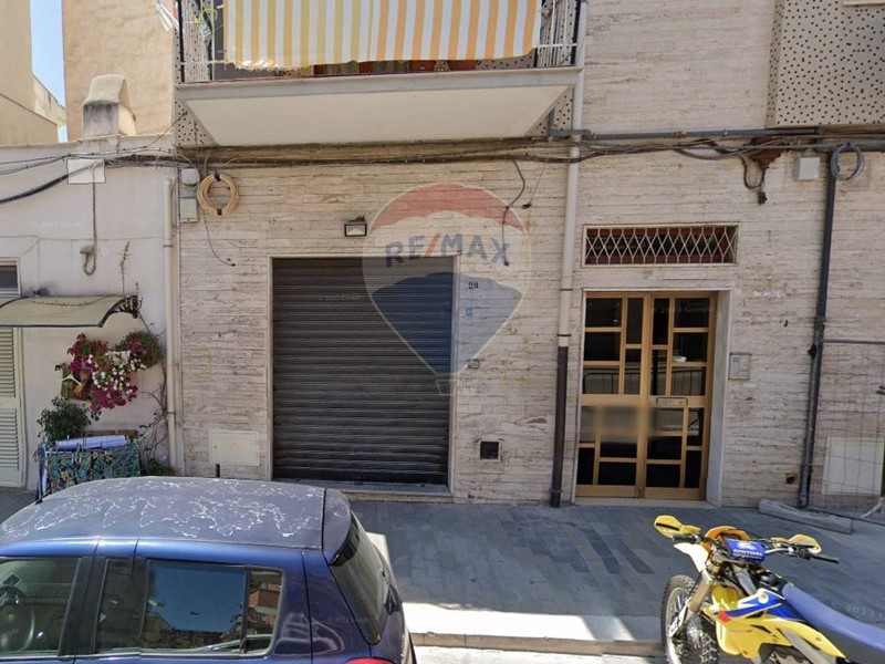 Immobile commerciale in Affitto a Manfredonia, 700&euro;, 44 m²
