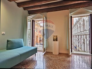 Bilocale in Affitto a Vicenza, 1'400€, 50 m²