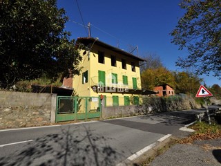 Casa Indipendente in Vendita a Cuorgnè, 139'000&euro;, 120 m²