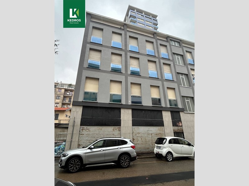 Immobile commerciale in Vendita a Busto Arsizio, 240'000&euro;, 140 m²