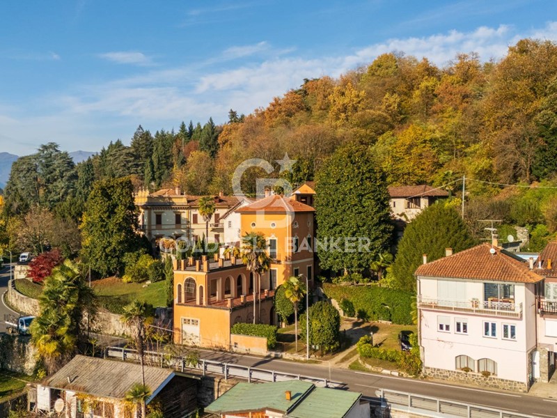 Villa in Vendita a Orta San Giulio, 2'400'000€, 836 m²