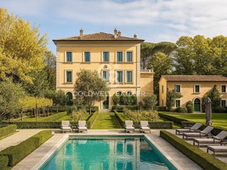 Rustico in Vendita a Perugia, 490'000€, 960 m²