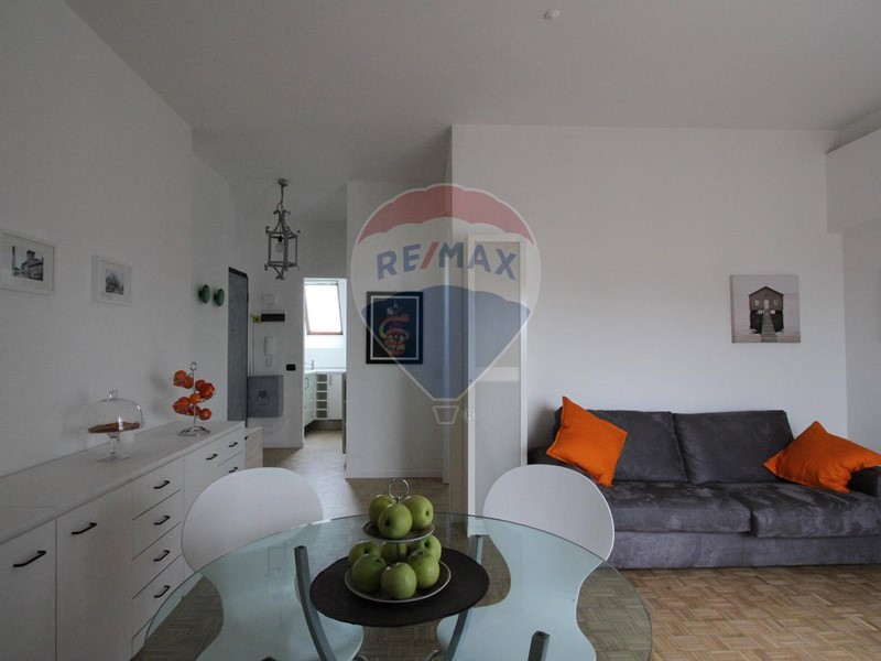 Bilocale in Affitto a Milano, 980€, 55 m²