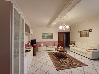 Trilocale in Affitto a Caserta, 600€, 85 m²