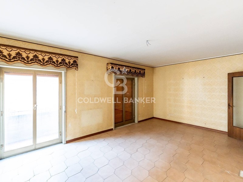 Trilocale in Vendita a Aci Castello, 78'000€, 111 m²