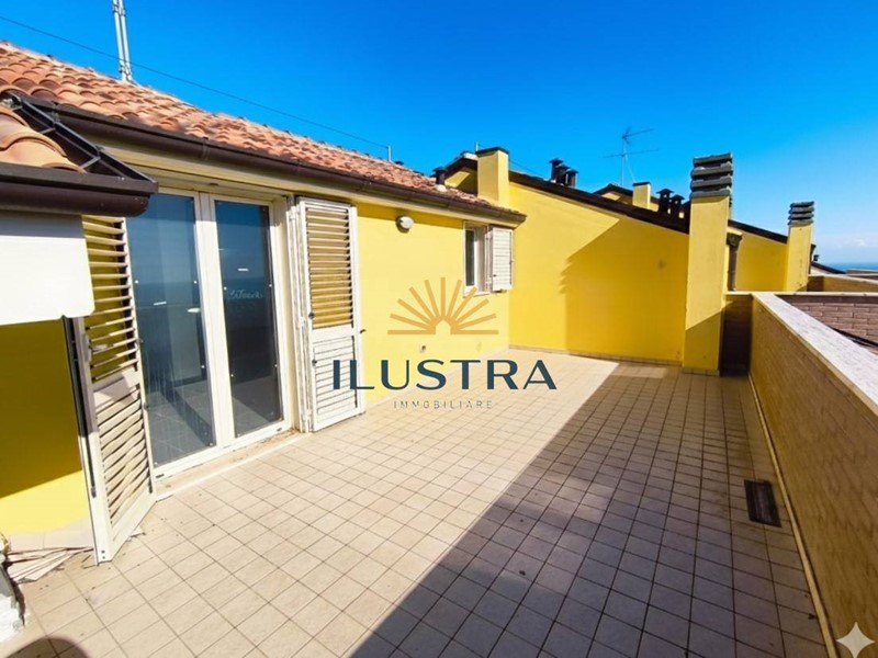 Quadrilocale in Vendita a Colonnella, 165'000&euro;, 130 m²