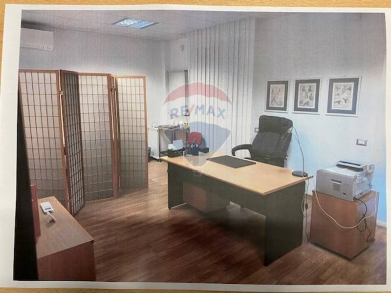 Ufficio in Affitto a Perugia, 300&euro;, 25 m²