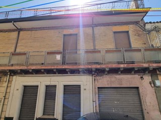 Quadrilocale in Vendita a Maletto, 88'000€, 149 m²