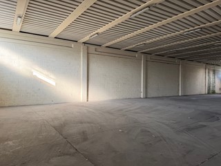 Capannone in Vendita a Terni, 400'000&euro;, 800 m²