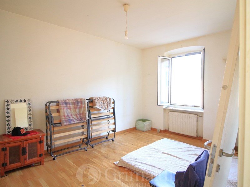 Quadrilocale in Vendita a Genova, 70'000&euro;, 84 m²