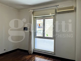 Appartamento in Affitto a Catania, 1'250€, 200 m²