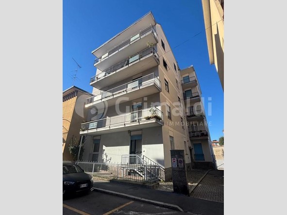 Ufficio in Vendita a Magenta, 110'000&euro;, 104 m²