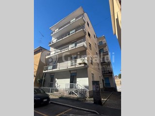 Ufficio in Vendita a Magenta, 110'000&euro;, 104 m²