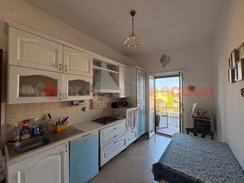 Quadrilocale in Vendita a Guidonia Montecelio, 65'000€, 90 m²