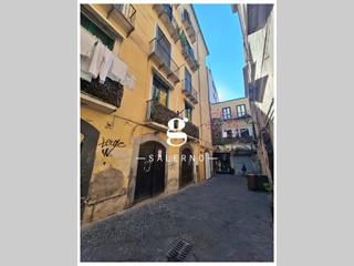 Negozio in Vendita a Salerno, 55'000&euro;, 27 m²