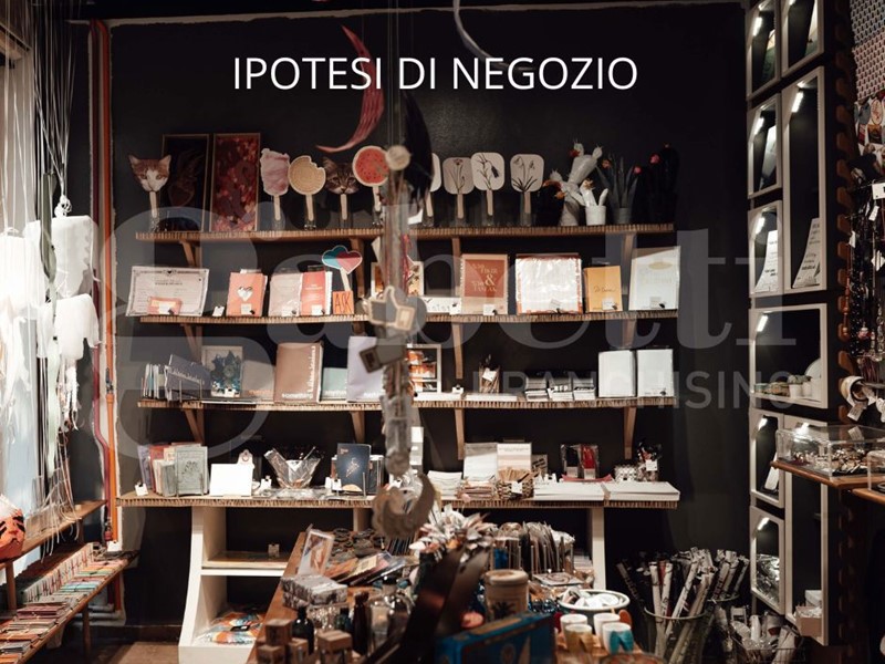 Negozio in Affitto a Chioggia, 700&euro;, 65 m²
