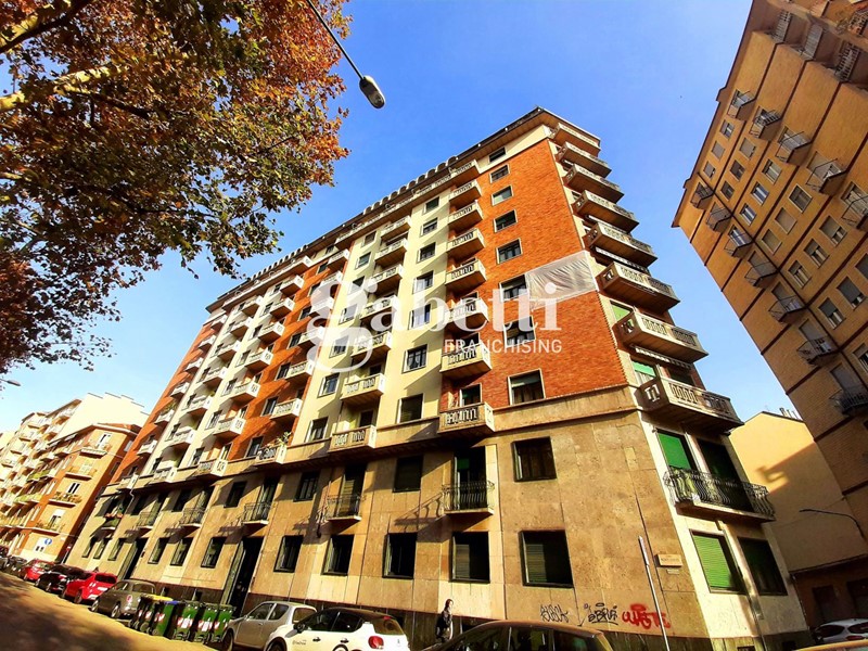 Trilocale in Vendita a Torino, 143'000&euro;, 75 m²