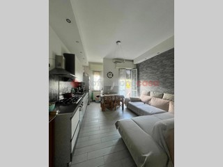 Trilocale in Vendita a Senago, 150'000&euro;, 80 m², arredato