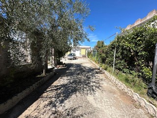 Casa Indipendente in Vendita a Nettuno, 97'000&euro;, 85 m²