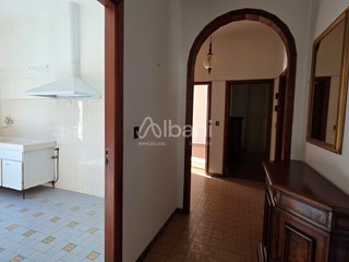 Appartamento in Vendita a Vezzano Ligure, 115'000€, 125 m²