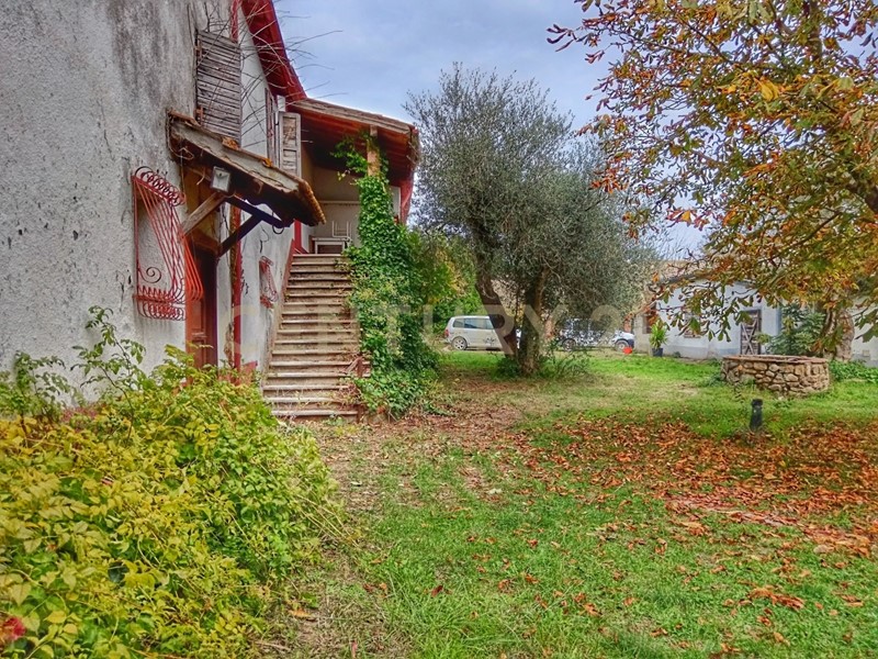 Casa Indipendente in Vendita a Piancastagnaio, 450'000€, 550 m²