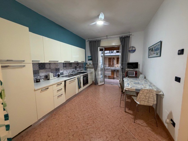 Trilocale in Vendita a Loano, 249'000&euro;, 60 m², arredato