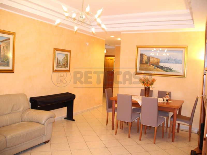 Trilocale in Vendita a Catanzaro, 140'000€, 112 m²