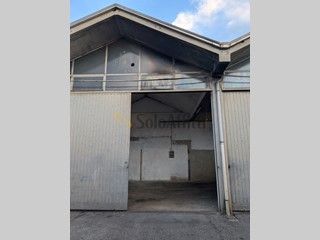 Capannone in Affitto a Seveso, 460&euro;, 75 m²