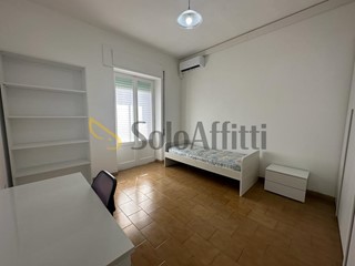 Stanza in Affitto a Latina, 300&euro;, 15 m², arredato