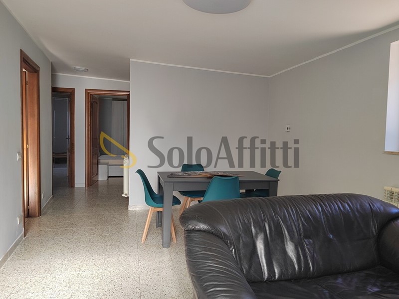 Trilocale in Affitto a Roma, zona Piana del Sole, 900€, 100 m², arredato