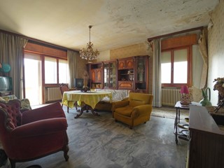 Appartamento in Vendita a Rimini, 269'000€, 184 m²