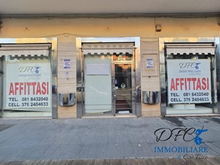 Negozio in Affitto a Afragola, 1'500&euro;, 90 m²