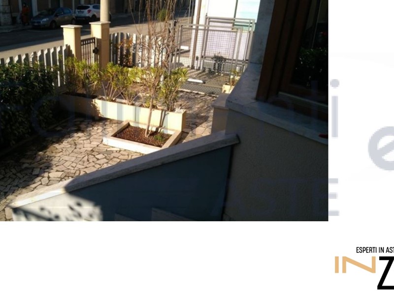 Quadrilocale in Vendita a Sant'Egidio alla Vibrata, 72'000&euro;, 157 m²