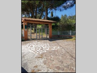 Casa Semi Indipendente in Vendita a Fosdinovo, 385'000€, 195 m²