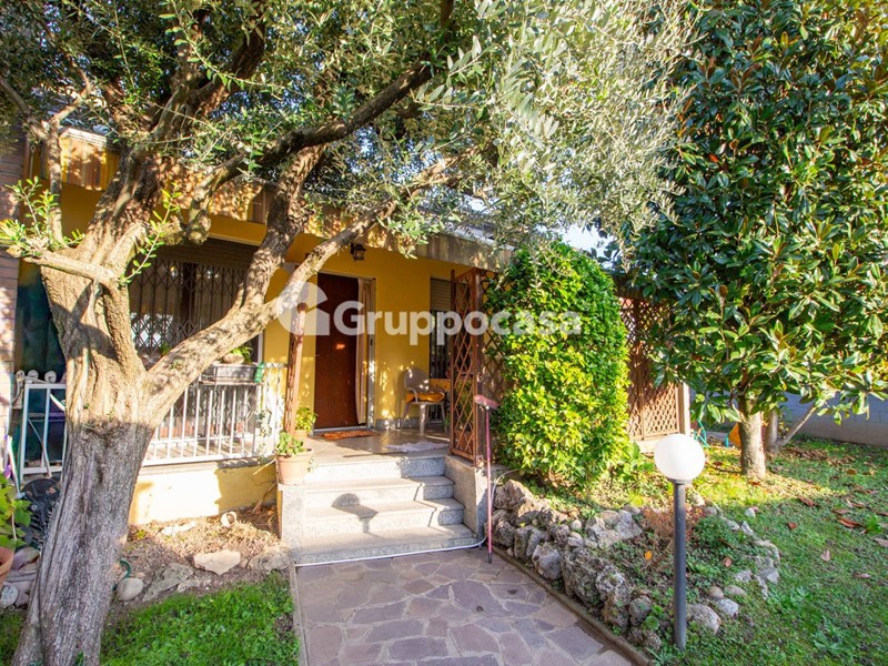 Trilocale in Vendita a Robecco sul Naviglio, 280'000&euro;, 110 m²