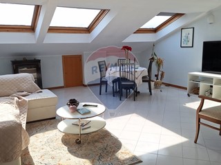 Attico in Vendita a Catania, 210'000&euro;, 130 m²