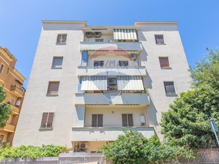 Bilocale in Vendita a Roma, 319'000€, 67 m²