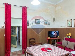 Trilocale in Vendita a Catania, 25'000€, 80 m²