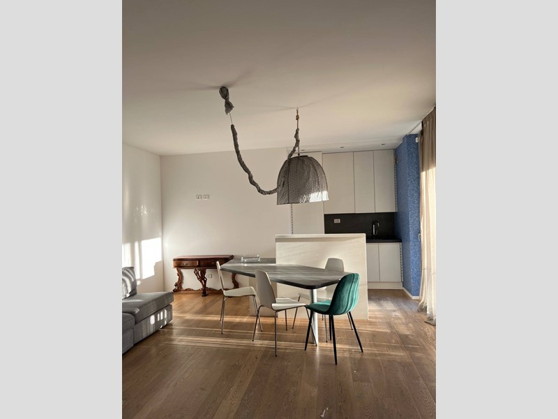 Trilocale in Affitto a Pescara, 1'200€, 80 m²