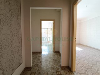 Trilocale in Vendita a Caserta, 74'000€, 72 m²