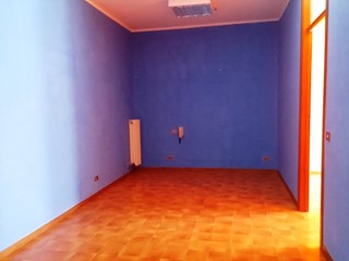 Ufficio in Affitto a Cascina, 700&euro;, 70 m²