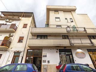 Trilocale in Affitto a Palermo, 1'200€, 115 m²
