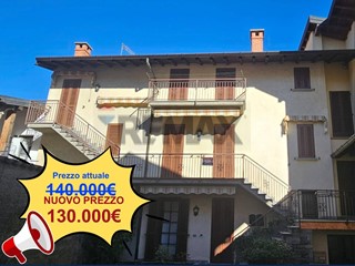 Appartamento in Vendita a Comerio, 130'000&euro;, 156 m²