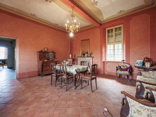 Villa in Vendita a Gassino Torinese, 450'000&euro;, 700 m², con Box