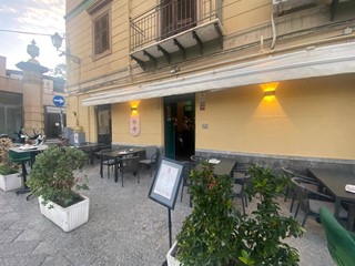Attività commerciale in Affitto a Palermo, 95'000&euro;, 70 m²